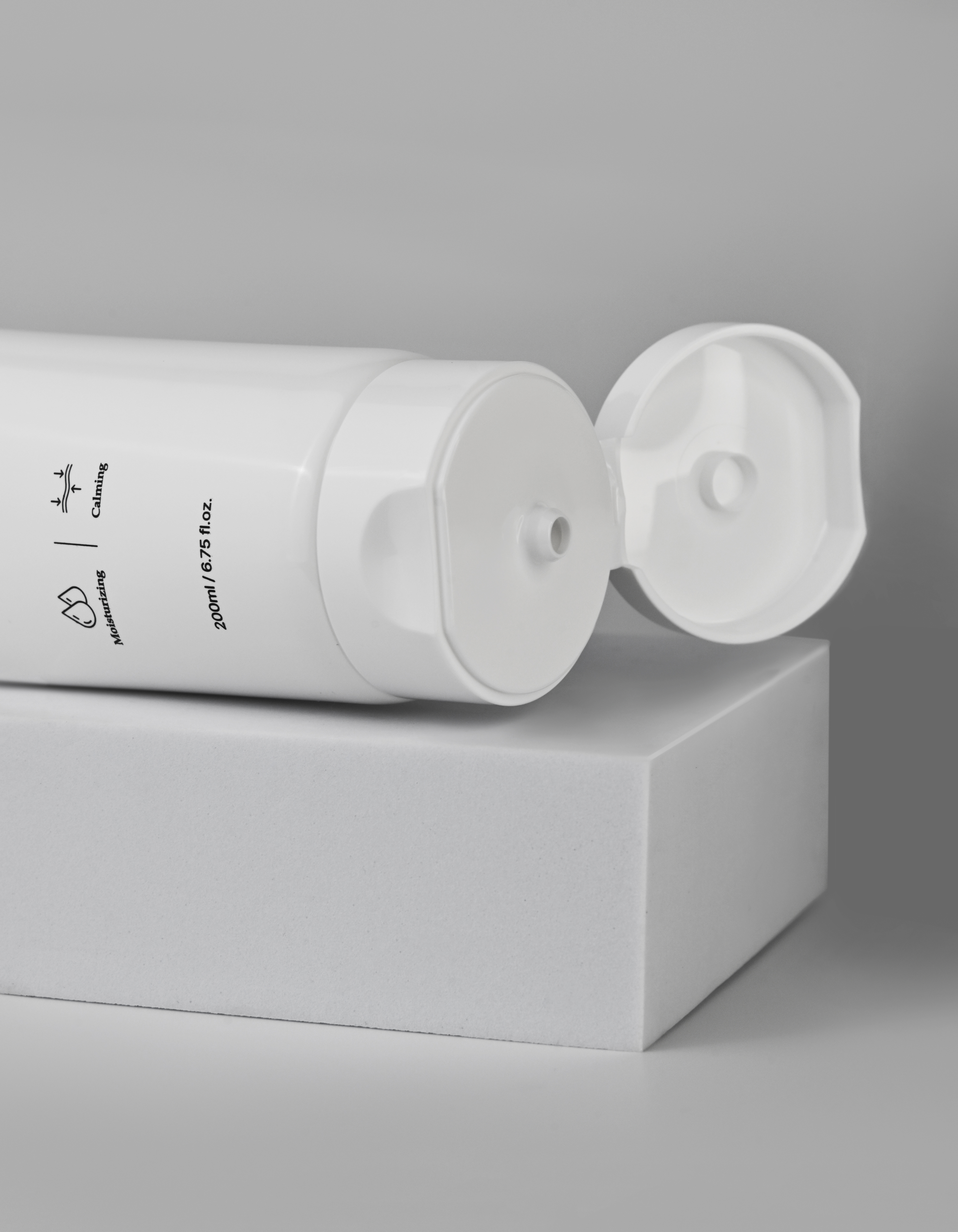 Matrigen NMN Beta Cleansing Foam Пенка для умывания с NMN, 200 мл купить в интернет-магазине Skin-Mag
