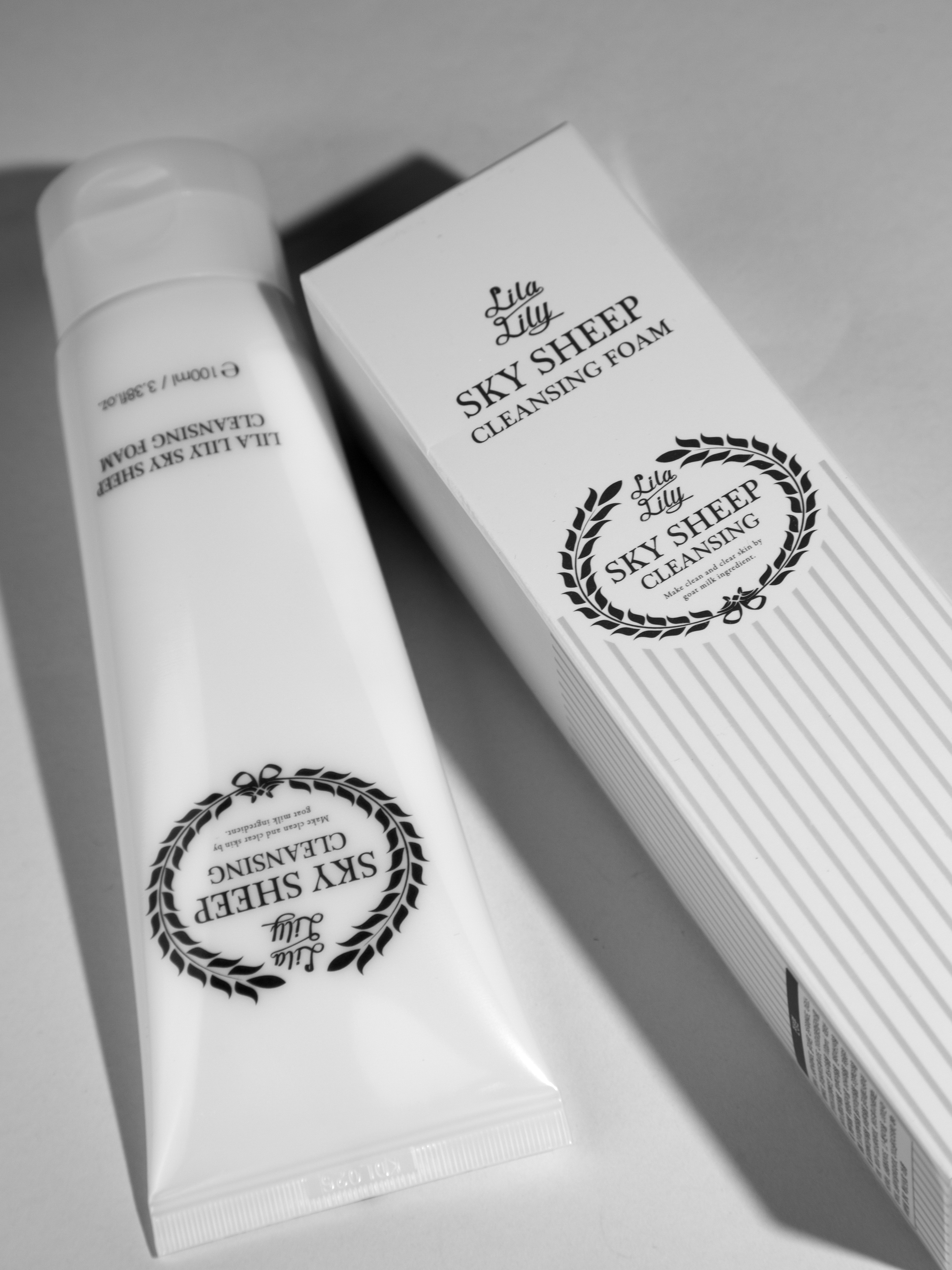 Konad Lila Lily Sky Sheep Cleansing Foam Пенка для умывания с козьим молоком, 100 мл купить в интернет-магазине Skin-Mag