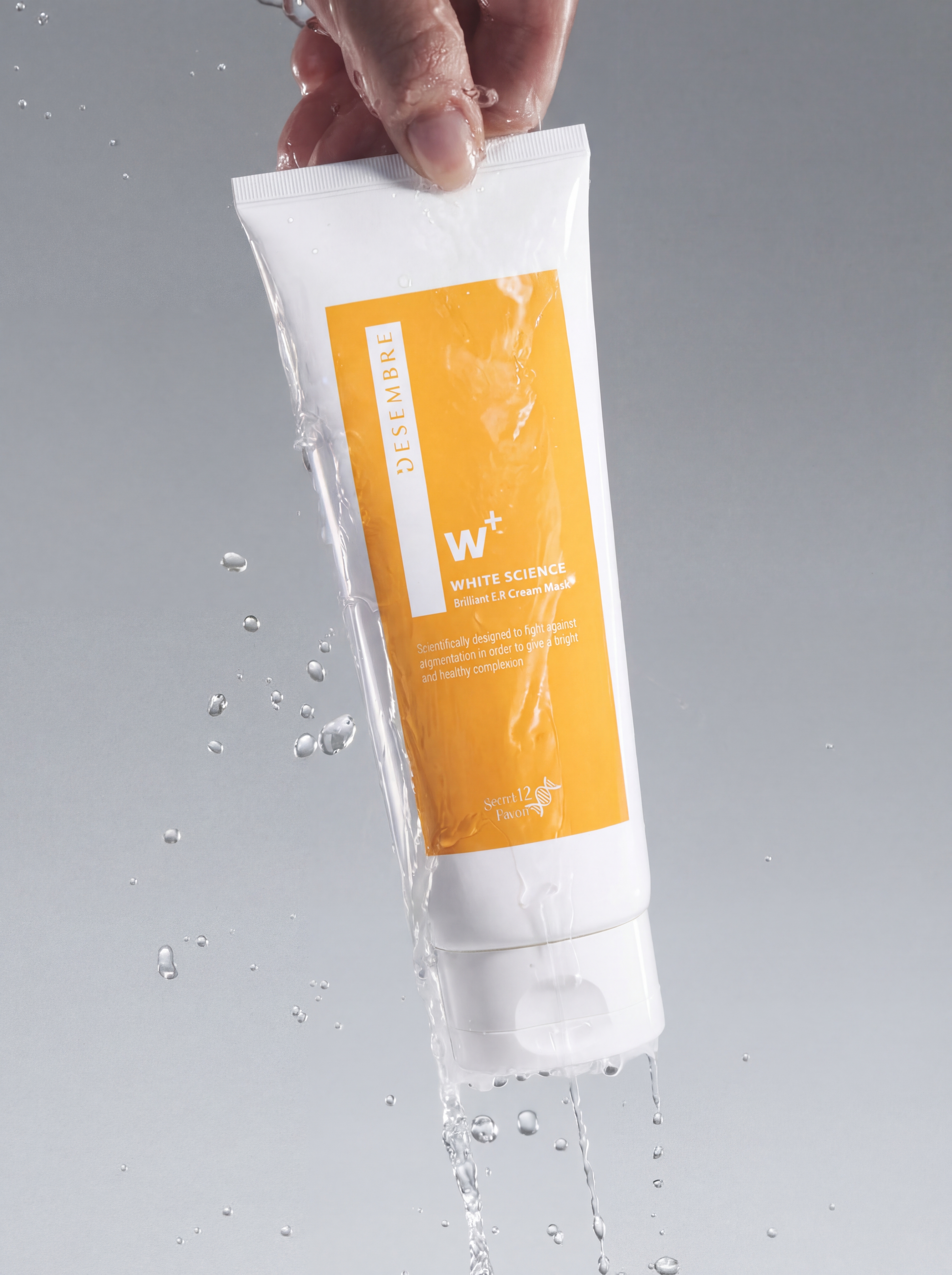 Desembre White Science Brilliant E.R Cream Mask Отбеливающая кремовая маска для лица, 200 г купить в интернет-магазине Skin-Mag