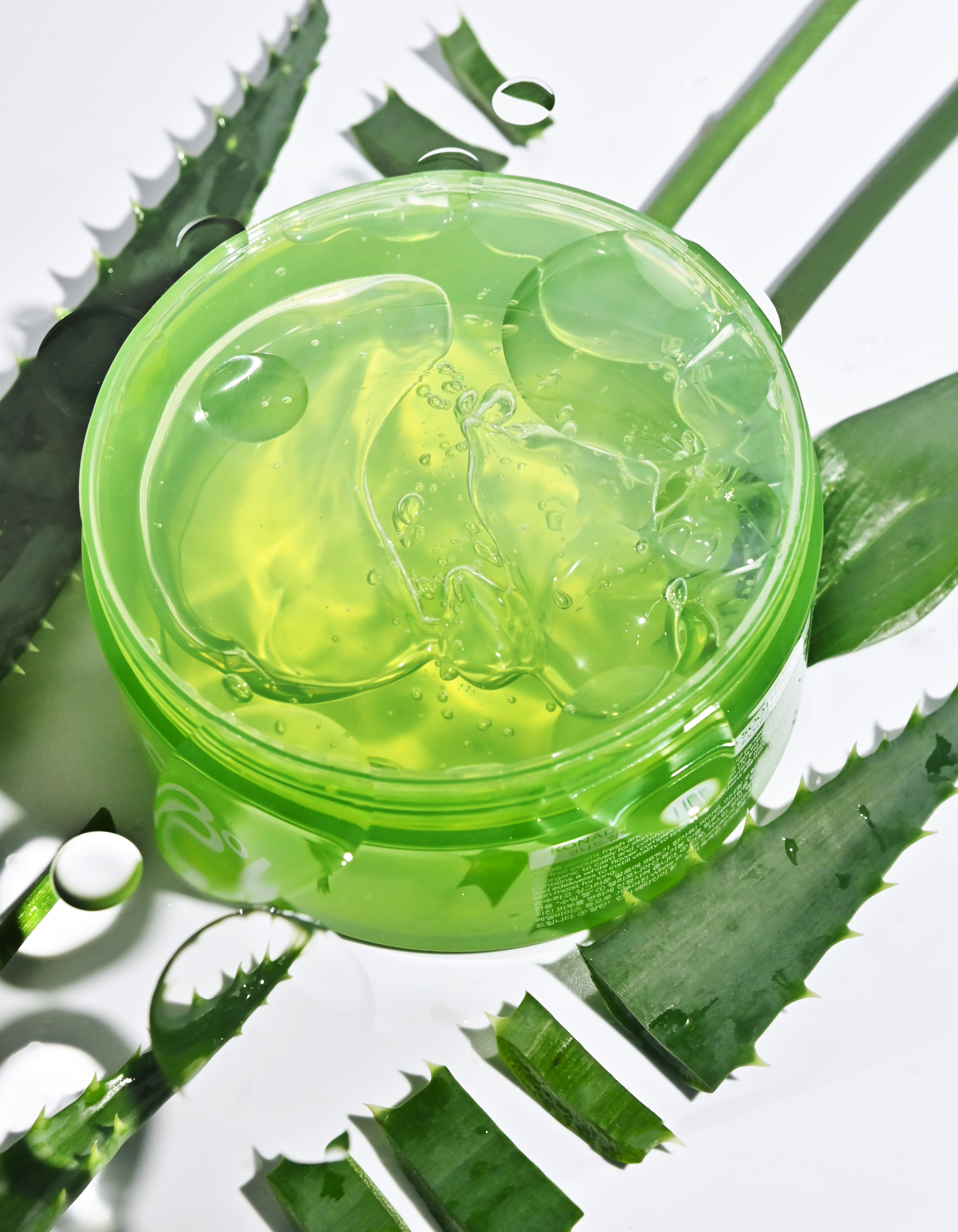 Konad Aloe Vera 98% Soothing Gel Гель алоэ вера для лица и тела, 300 мл купить в интернет-магазине Skin-Mag