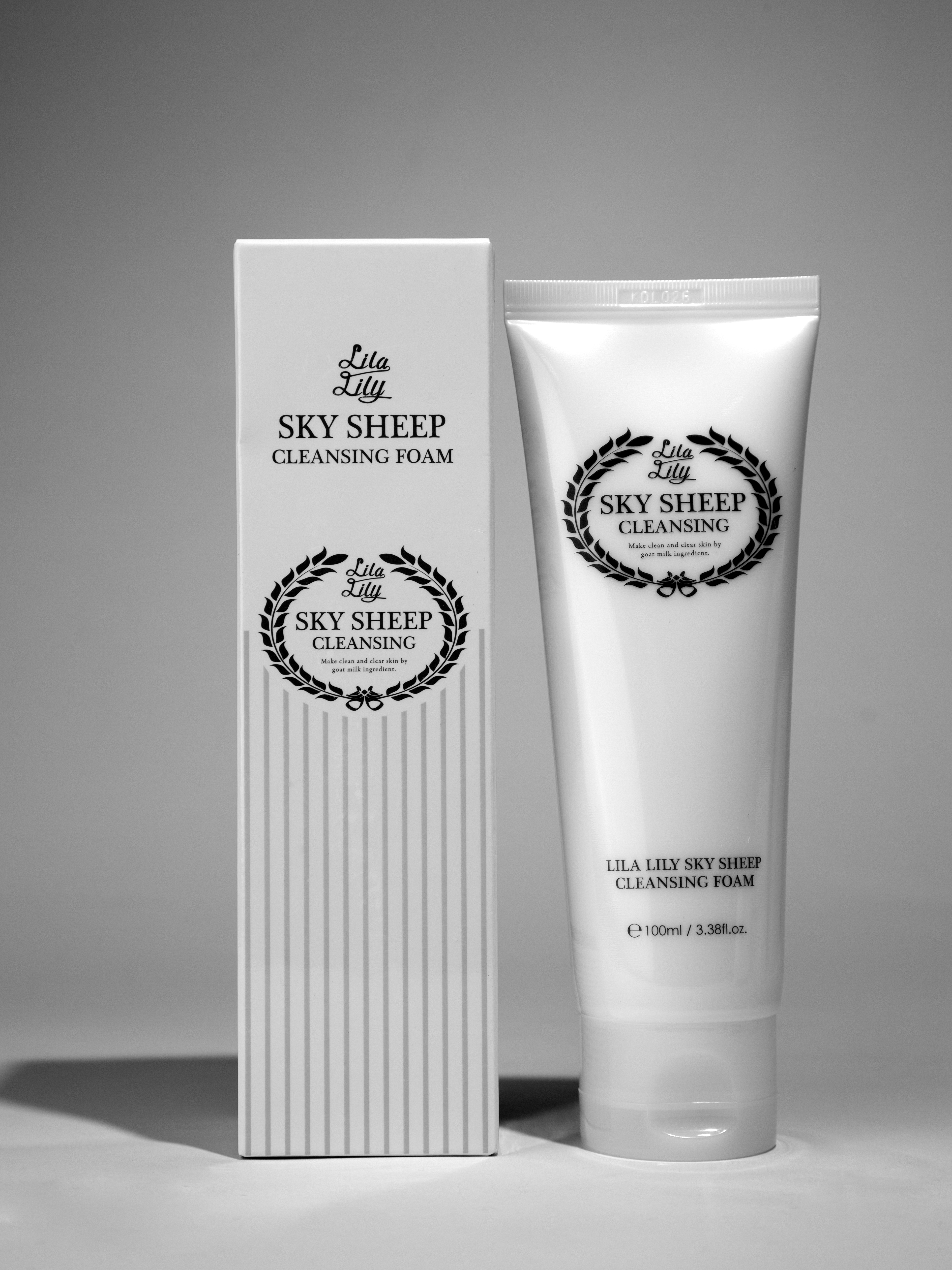 Konad Lila Lily Sky Sheep Cleansing Foam Пенка для умывания с козьим молоком, 100 мл купить в интернет-магазине Skin-Mag