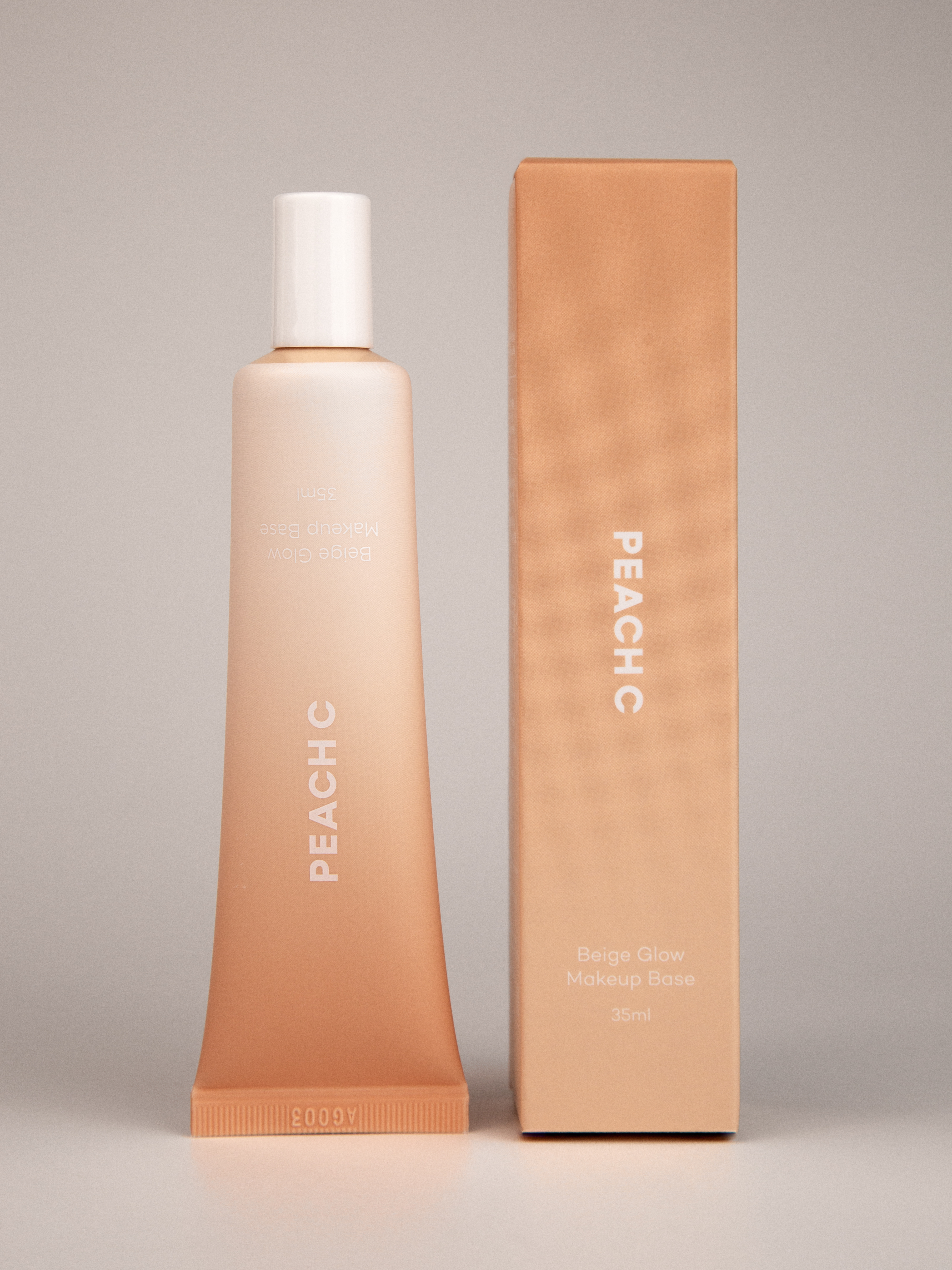 Peach C Beige Glow Makeup Base База под макияж для сияния кожи оттенок беж, 35 мл купить в интернет-магазине Skin-Mag