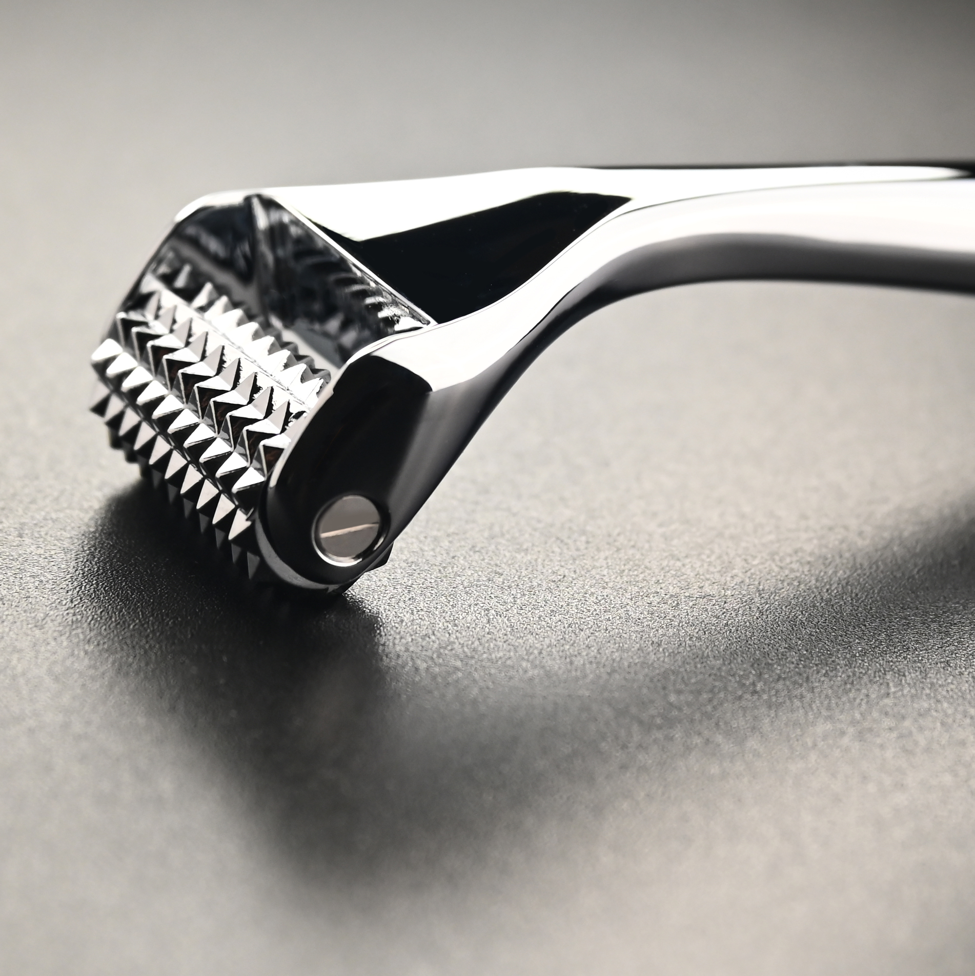 Mezonica Metal 3D Acupressure Skin beauty Roller Zinc Alloy Металлический 3D акупрессурный массажер ролик для массажа шиацу, ручной домашний купить в интернет-магазине Skin-Mag