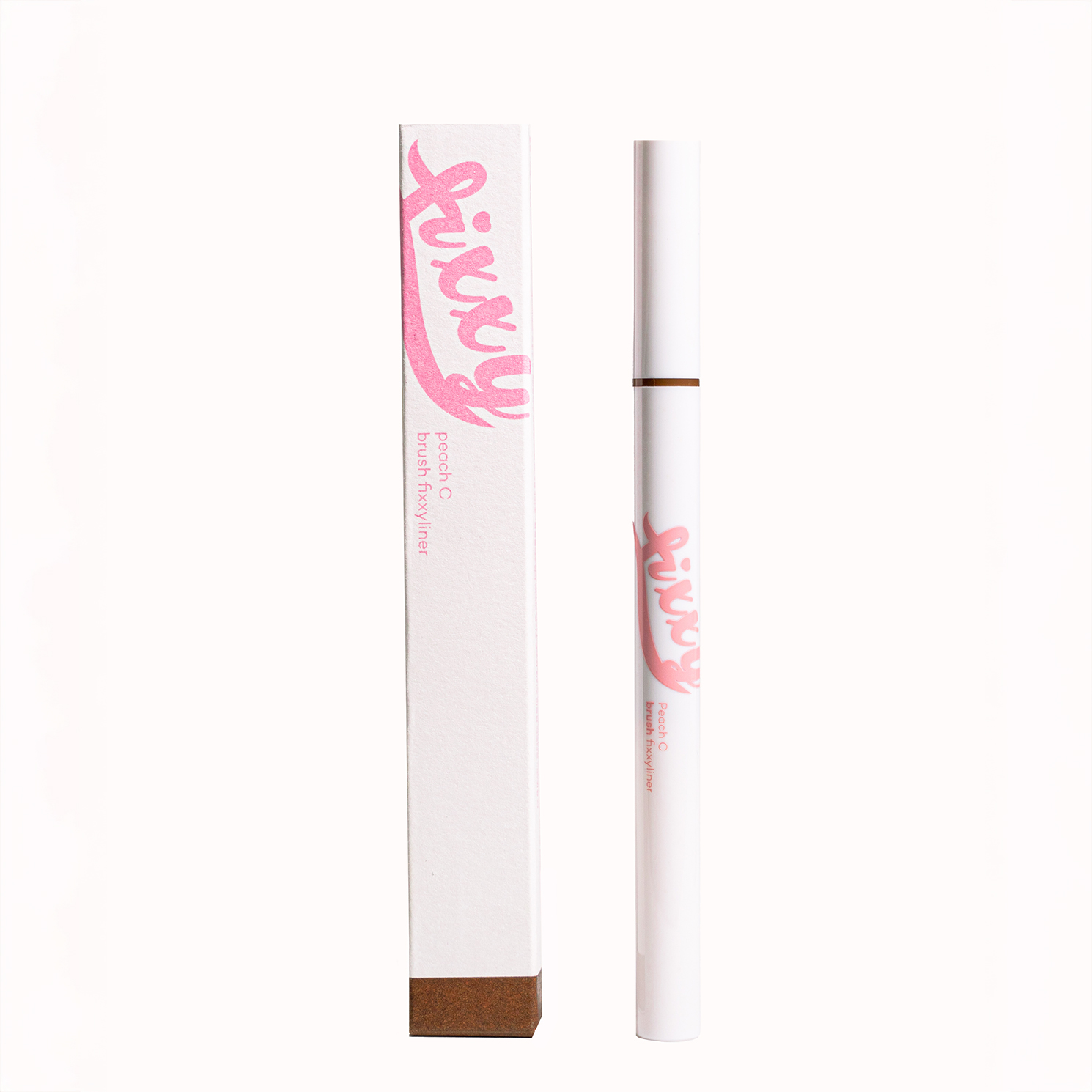 PEACH C Brush Fixxyliner 02 Brown Подводка для глаз, коричневая купить в интернет-магазине Skin-Mag
