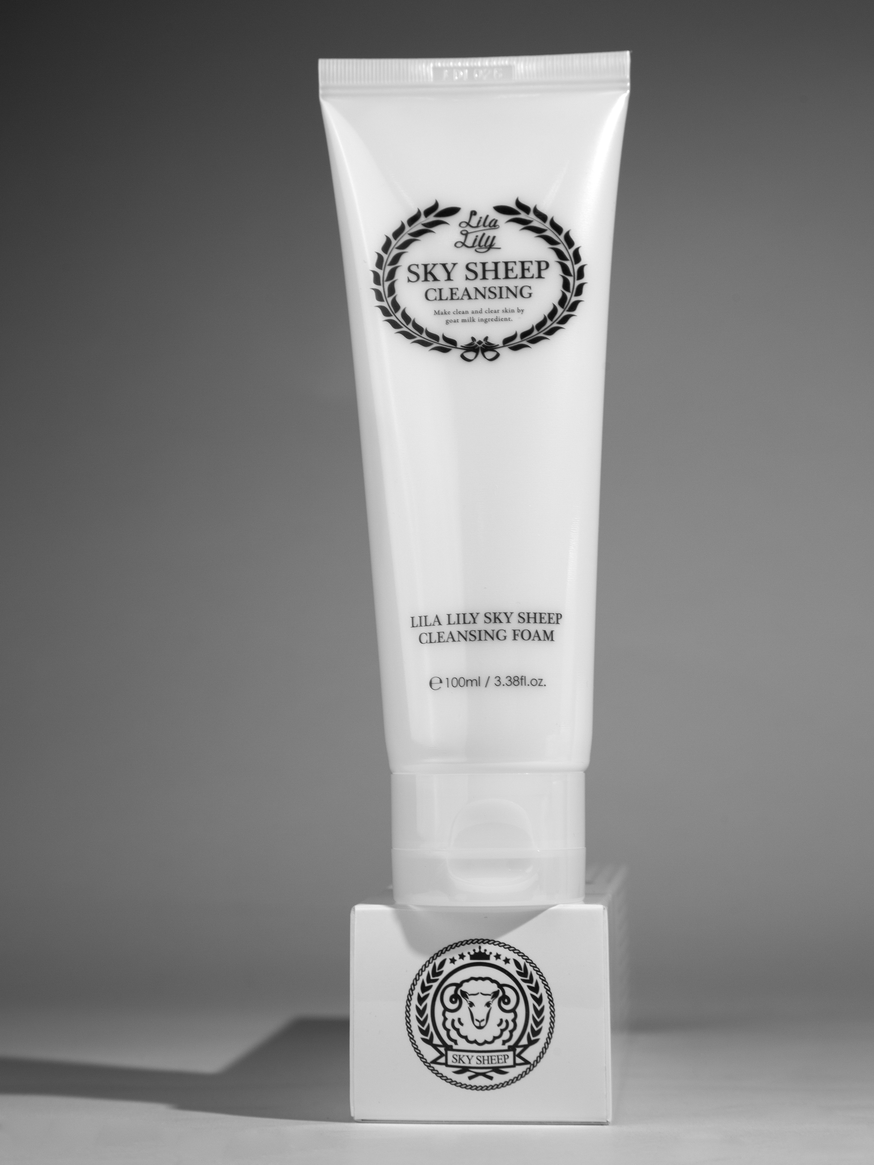 Konad Lila Lily Sky Sheep Cleansing Foam Пенка для умывания с козьим молоком, 100 мл купить в интернет-магазине Skin-Mag