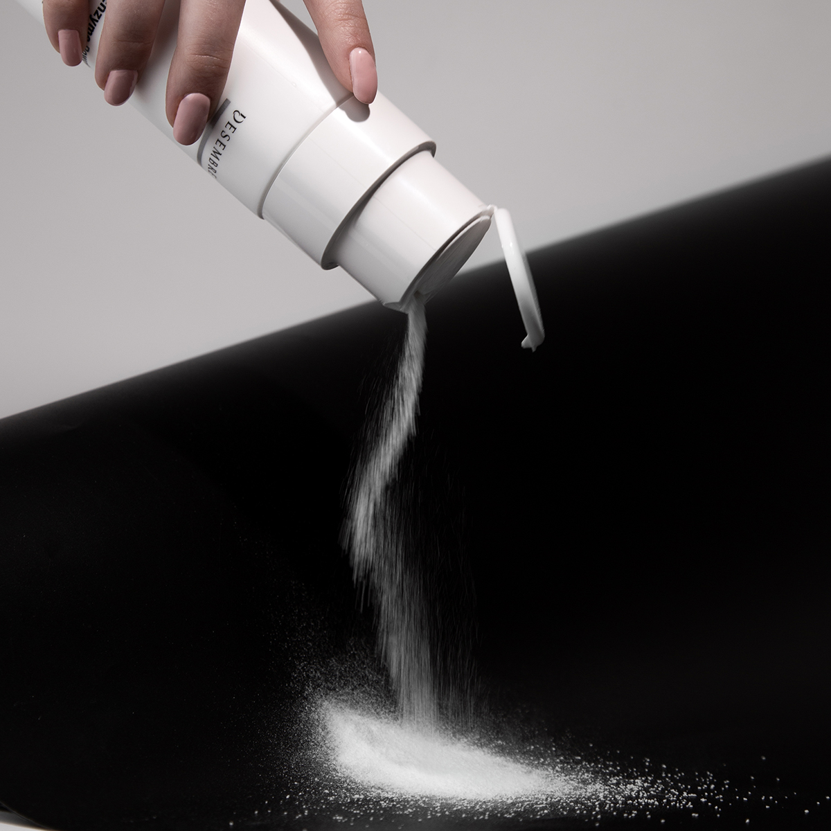 Desembre Enzyme Peel Powder Cleanser Энзимная пудра для нежного очищения кожи 80 г купить в интернет-магазине Skin-Mag