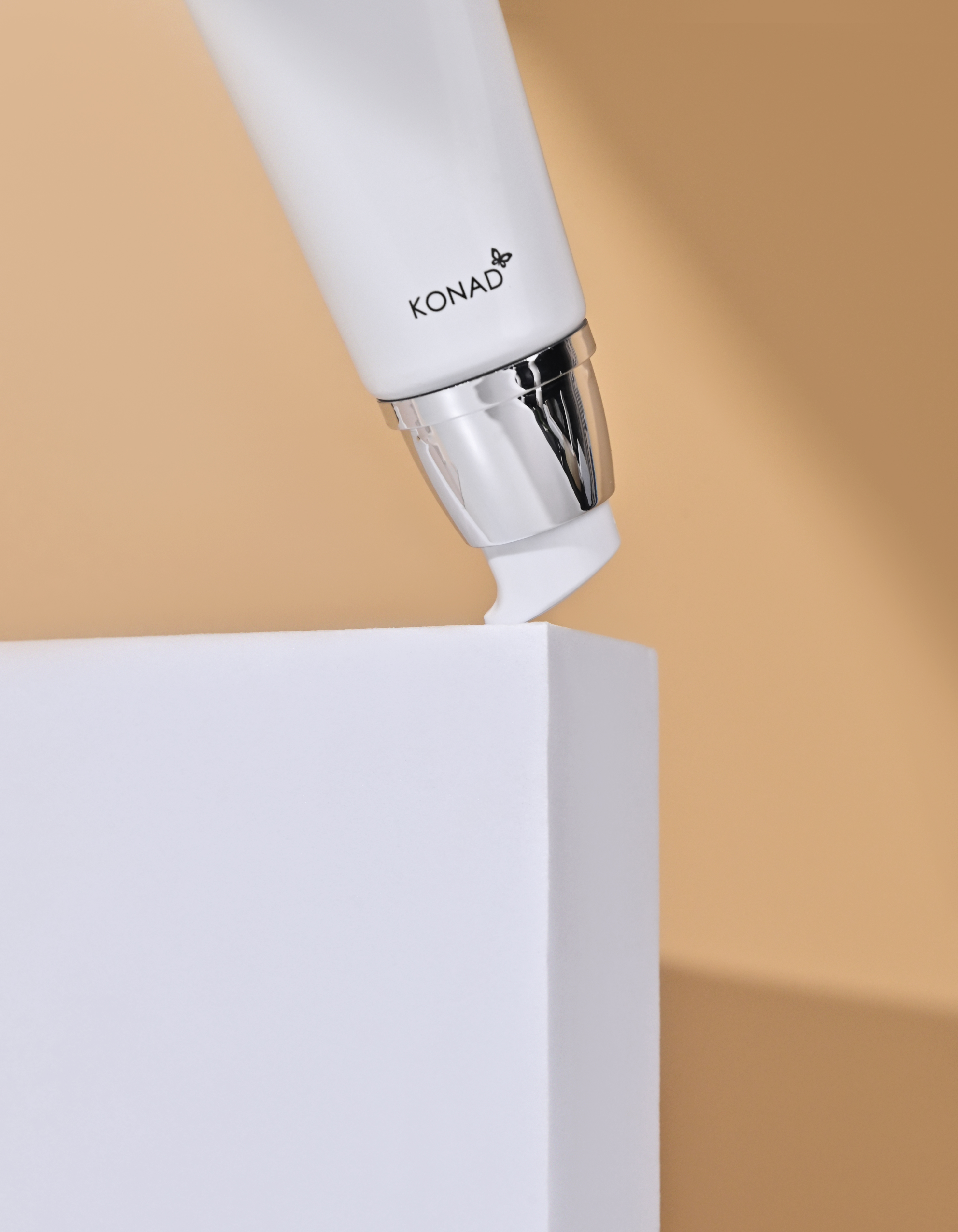 Konad iloje Flobu B.B Cream Тональный BB-крем для лица, 50 г купить в интернет-магазине Skin-Mag