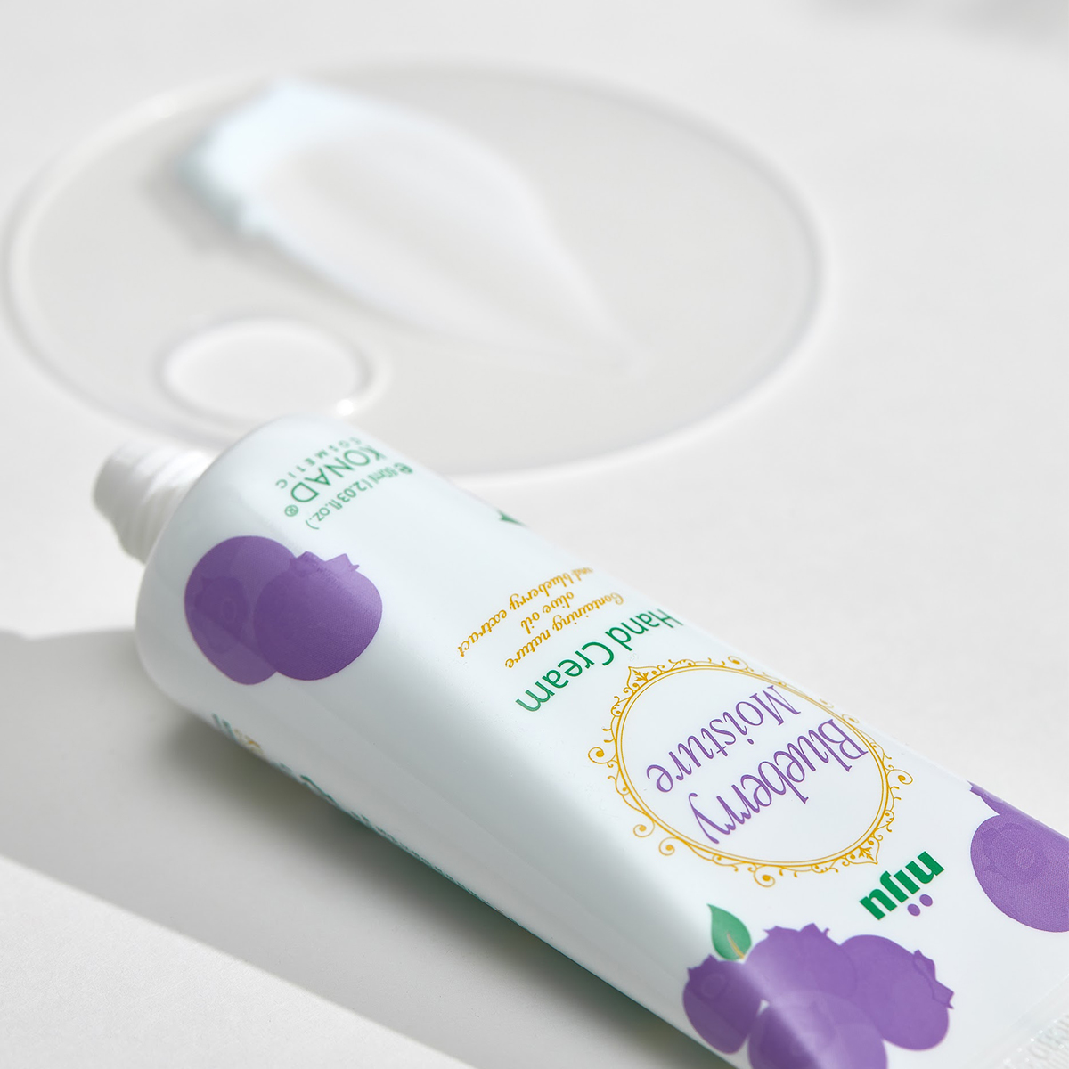 Konad niju Moisture hand cream - blueberry купить в интернет-магазине Skin-Mag