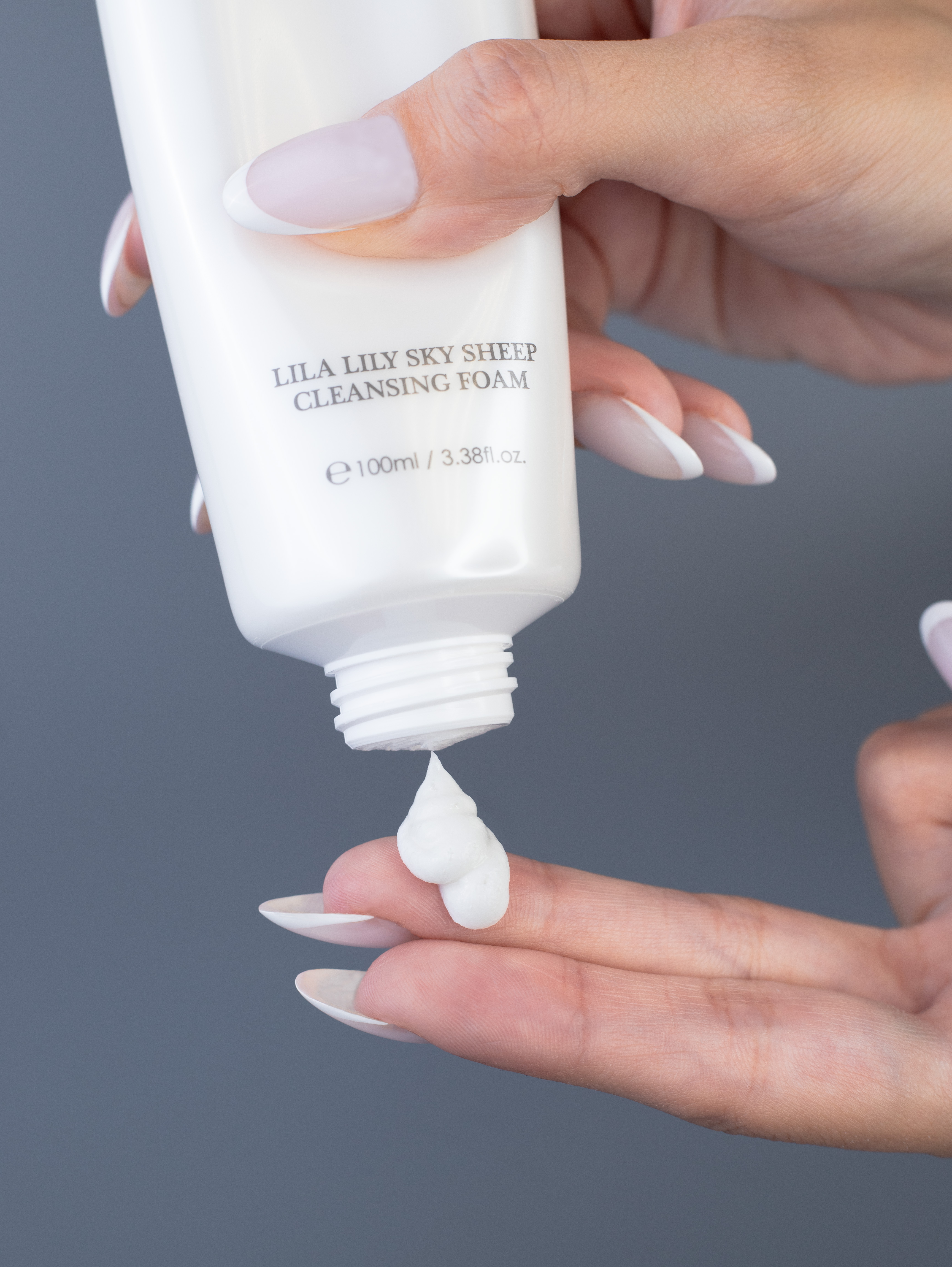 Konad Lila Lily Sky Sheep Cleansing Foam Пенка для умывания с козьим молоком, 100 мл купить в интернет-магазине Skin-Mag