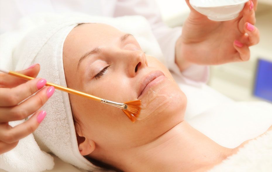 Пилинг лица: виды и особенности