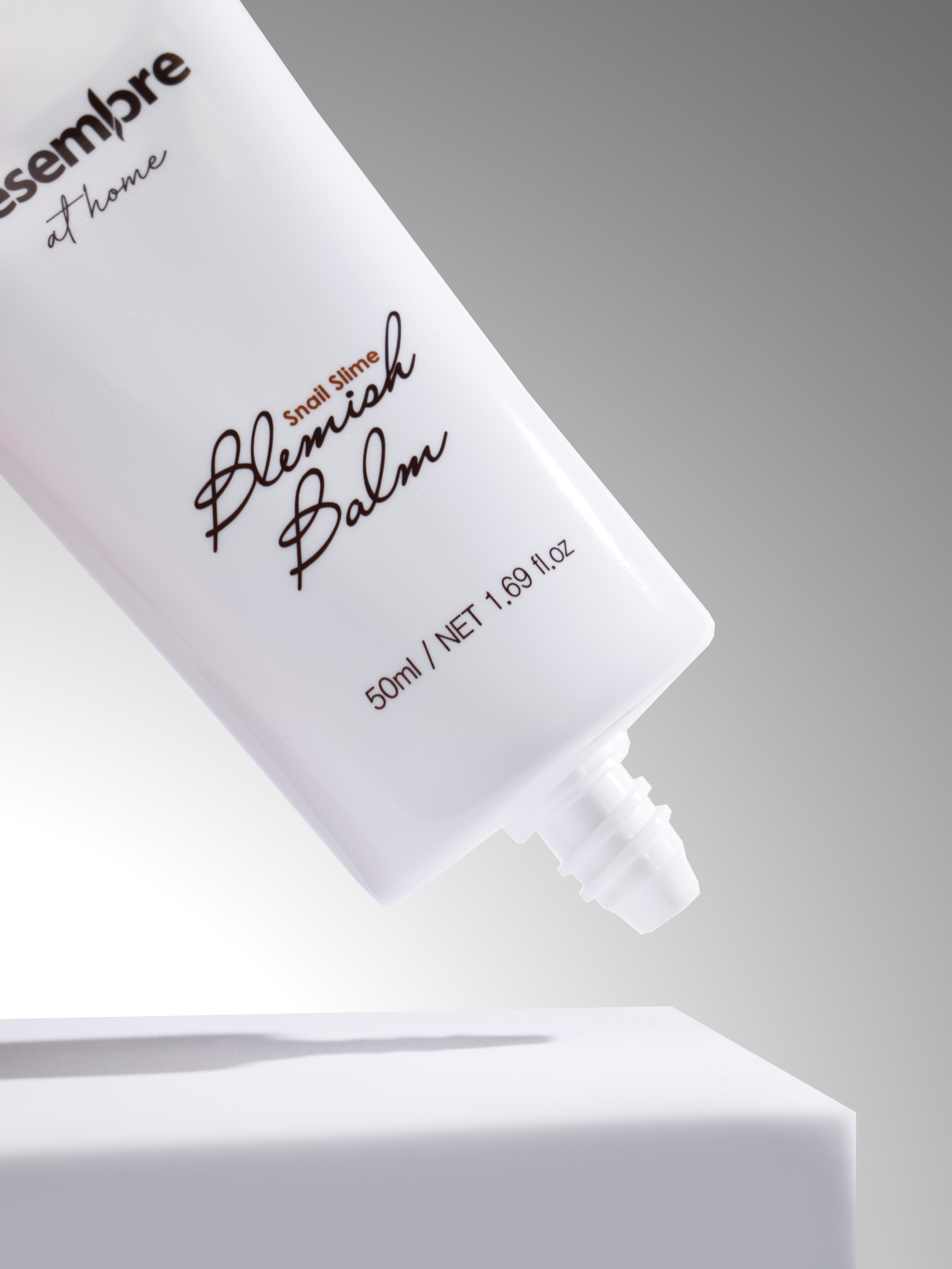 Desembre At Home Snail Slime Blemish Balm Восстанавливающий ВВ-крем с муцином улитки, 50 мл купить в интернет-магазине Skin-Mag