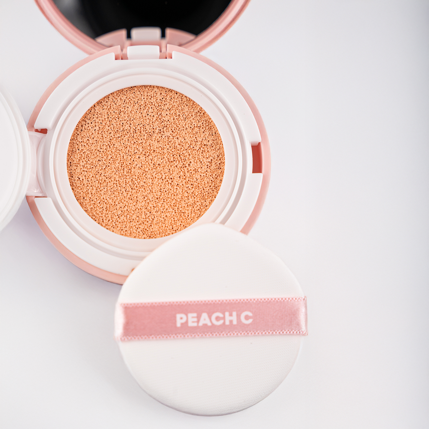 PEACH C Focus On Air Velvet Cushion 01 IVORY Кушон для лица, оттенок 01 купить в интернет-магазине Skin-Mag